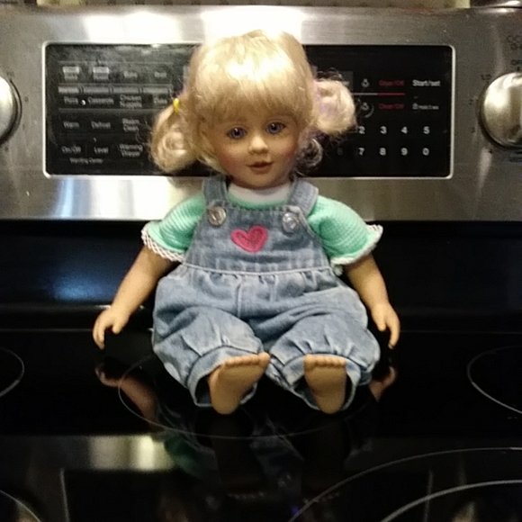 Vintage Blonde My Twinn Cuddly Sister Brittany - Picture 1 of 6